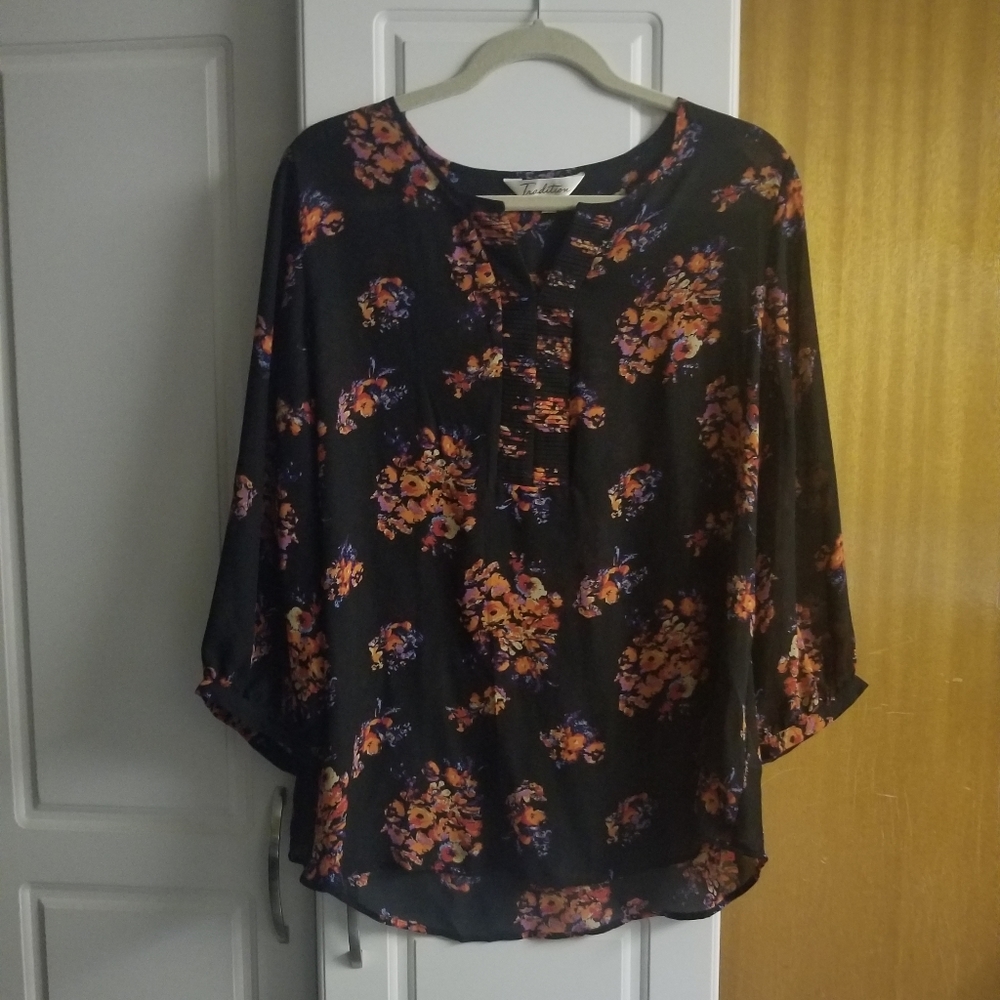 🍁🌺Tradition sheer floral print blouse